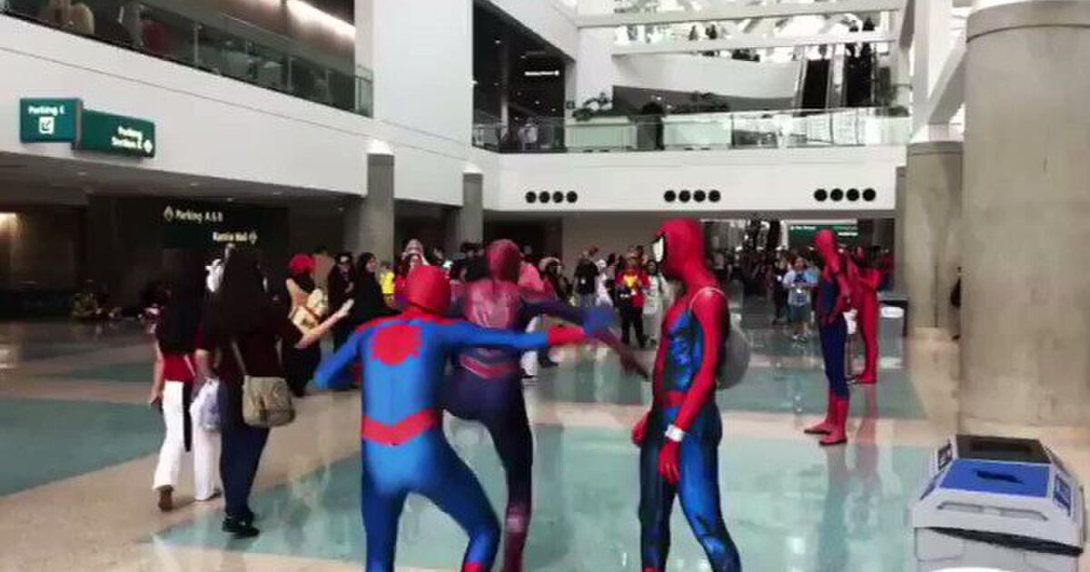 自らの意思に反して取り憑かれたように踊りだすスパイダーマンたちの動画がおもわず笑顔になるクオリティ デップーも参加してほしい Togetter