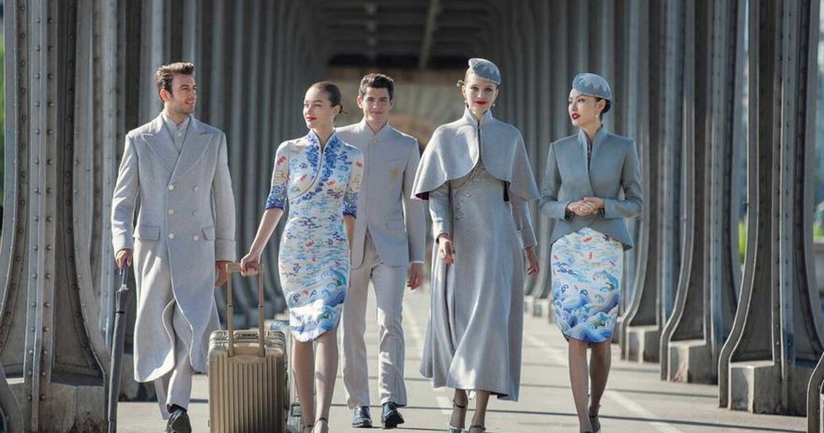 中国 海南航空の制服がハリーポッターみたいでカッコイイ ボーバトンっぽい これ着れるならca目指してる Togetter