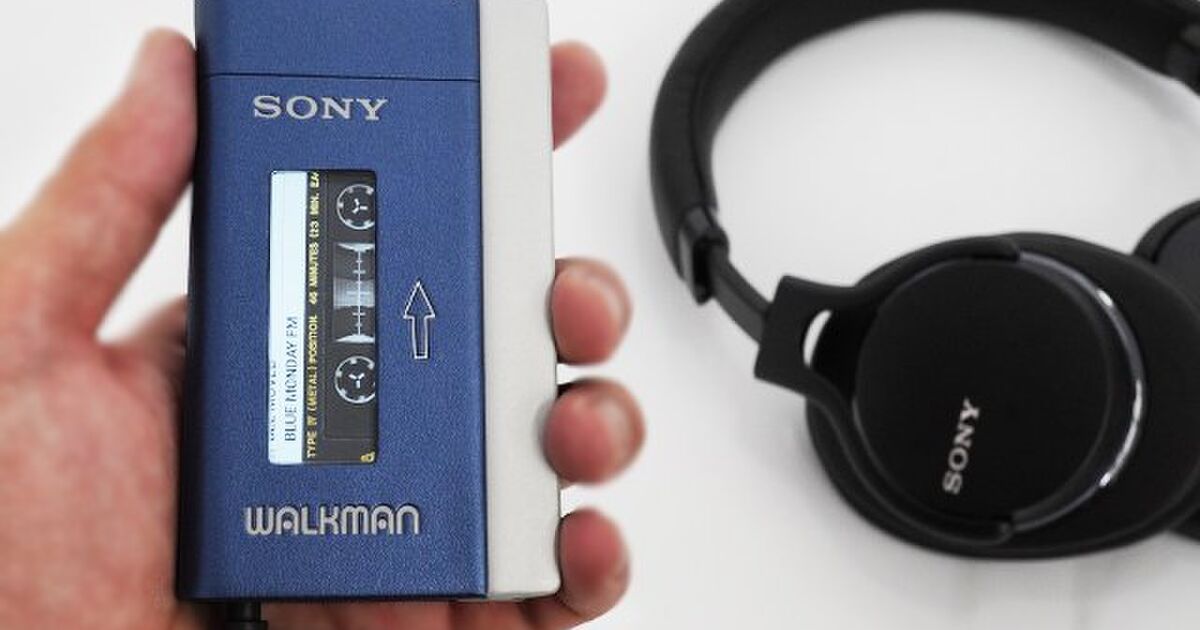 ソニー Walkman 40周年記念モデルは 初代を彷彿とさせるデザインな上にカセット世代に嬉しいギミックがアツいです Togetter