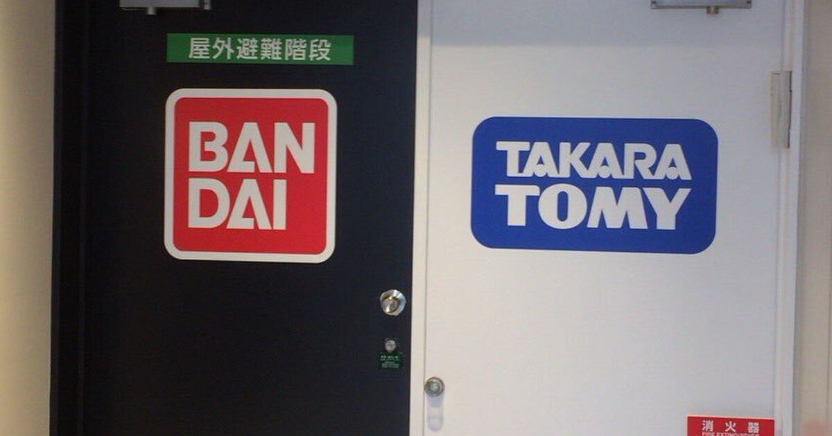 バンダイvsタカラトミー ヨドバシ名古屋店で究極の選択を強いる扉が発見される トゥギャッチ