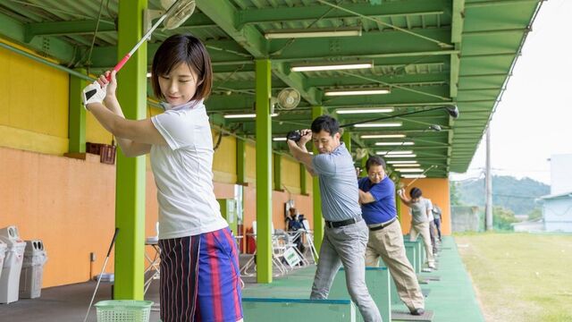 今の若者が ゴルフ をやっていない切実な事情 記事に 企業接待ツールに使い易い反面昨今の非正規雇用長時間労働経費削減傾向じゃ流行る訳もない 一生できるスポーツなら間に合ってる など辛辣ツイート Togetter