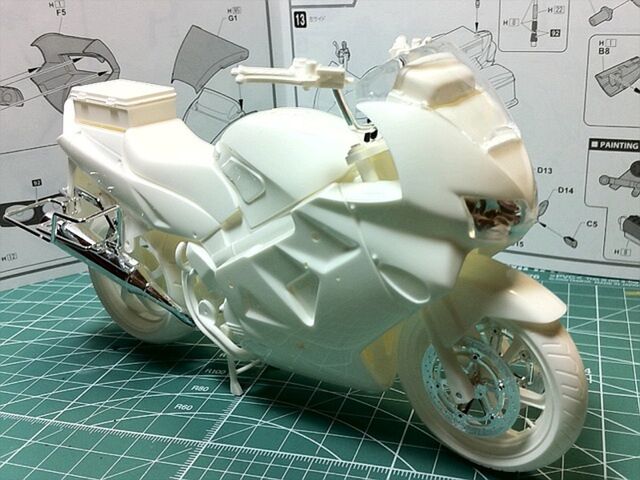 フジミ模型『HONDA VFR800P 警視庁白バイ』製作まとめ - posfie