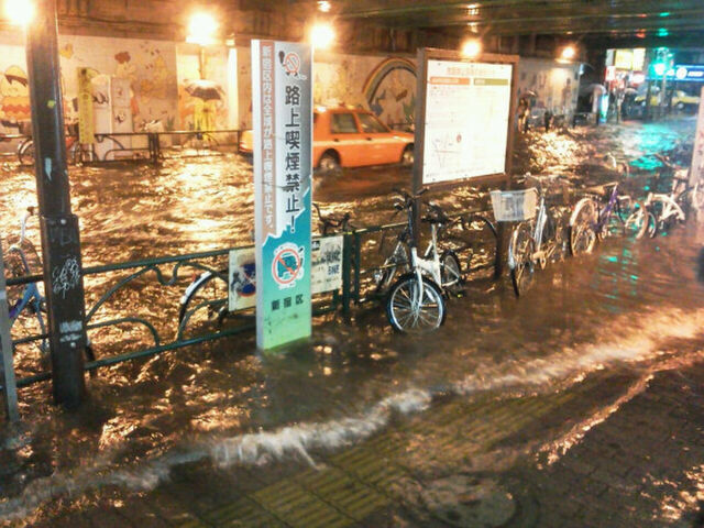 速報 ゲリラ雷雨で千葉駅 新大久保駅が水没 Togetter