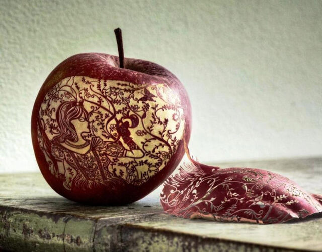 緻密すぎるりんごの皮むきアートが凄いと話題に これはさすがにcgじゃ Togetter