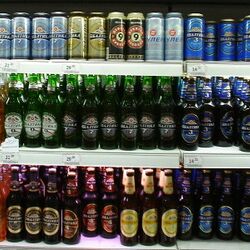 老齢のロシア人 最近の若者はウォッカでなくビールを飲むのでけしからん アレは酒ではない ビールは食品として扱われていた Togetter