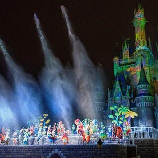 ディズニーランドでパワハラか 着ぐるみの２社員が提訴記事に 着ぐるみ 中の人など など感想ツイート Togetter