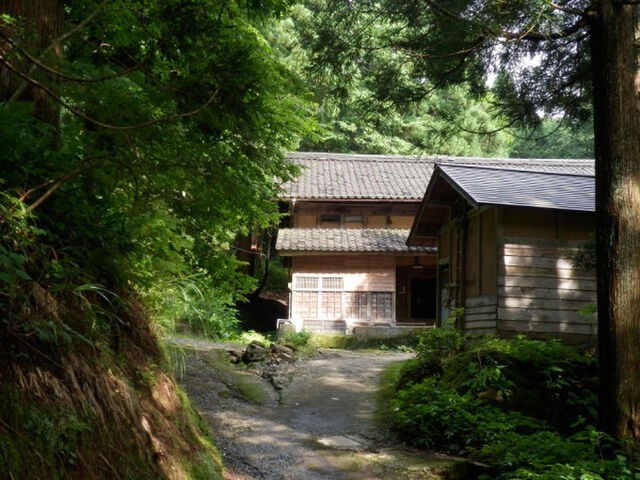 『おおかみこどもの雨と雪』ロケ地・ネタバレ・ブログとか ...