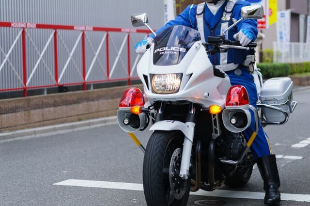 いいゾ これ ワークマンで反射ベストを購入 バイクで利用 見つけてもらえて安全 後ろの車間距離が開いた ただし 前の車は何故か遅くなった Togetter
