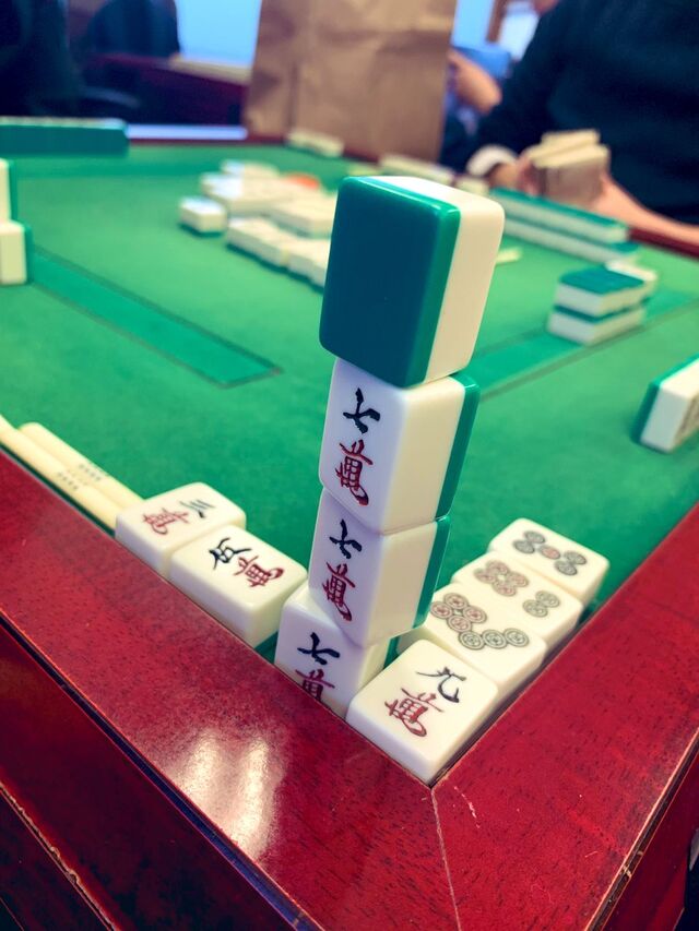 むこうぶちごっこ会の実況が面白い ミリ知ら麻雀が ギャグマンガ日和 麻雀回状態のカオスへ Togetter