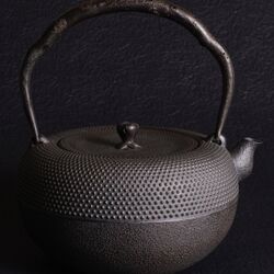 Amazon.co.jp: レトロ 南部鉄器 岩鋳 灰皿 鉄製 アイアン