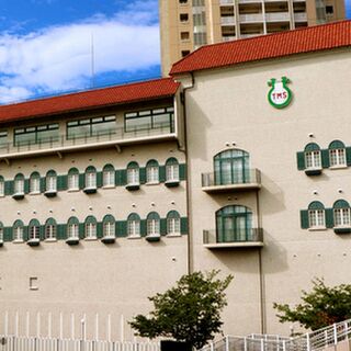 フジテレビ ドッキリgp の仕掛けに 動物虐待にしか見えず犬が可哀想 セメントの中を女子アナ走らせてるけど普通に皮膚炎になる など時代錯誤感を抱くツイートなど Togetter