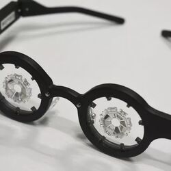 視力 回復 メガネ