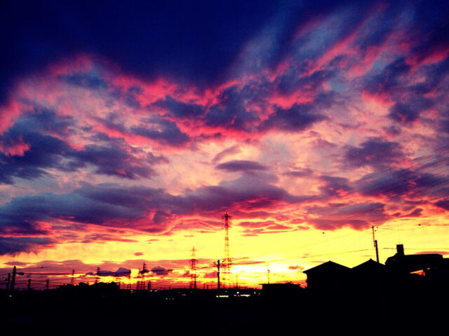 今日の夕焼けが奇麗すぎる 空を彩るグラデーションの写真まとめ Togetter